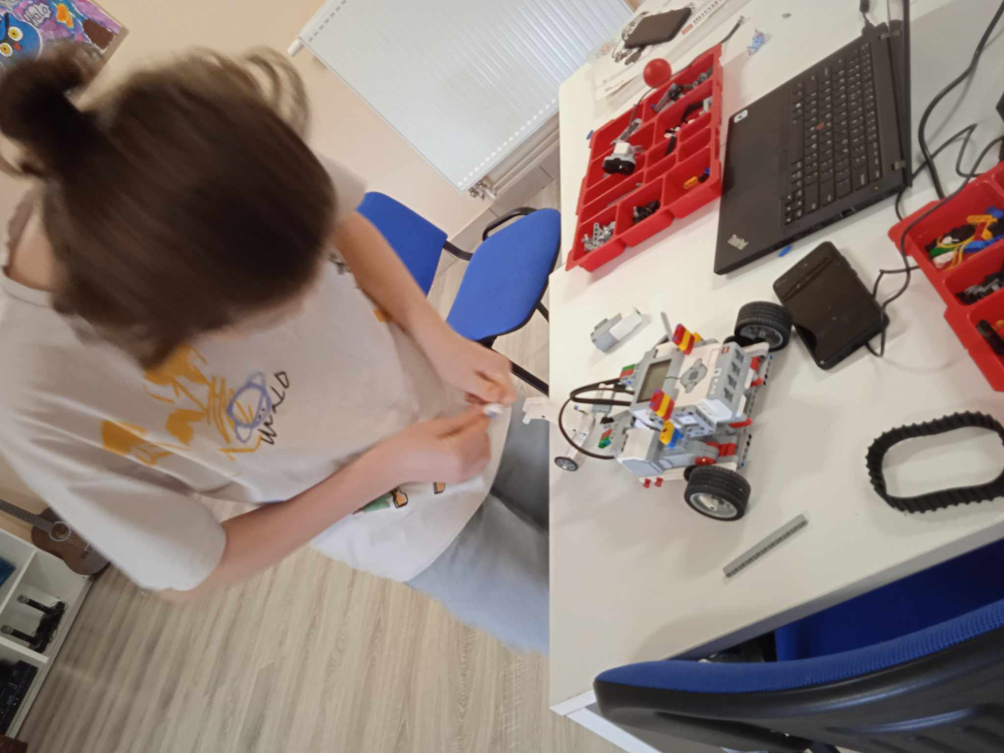 Dzieci na robotyce LEGO